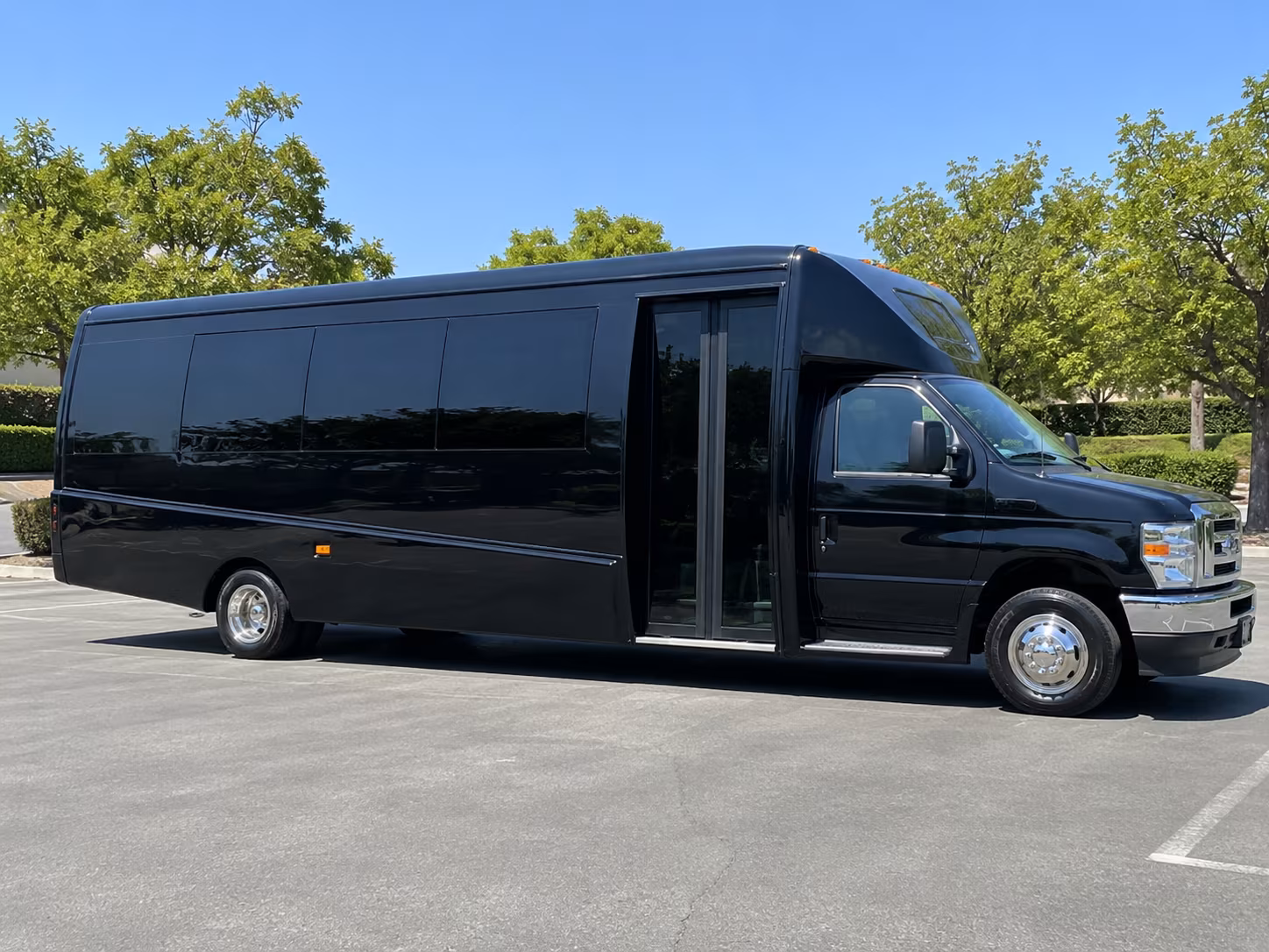 get online pricing for wedding minibuses and charter buses serving largo s venues